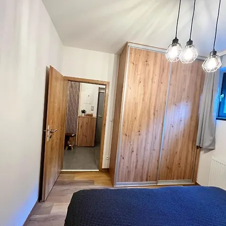 U Jelena - Rodinny U Lesa S Garazi Apartment *