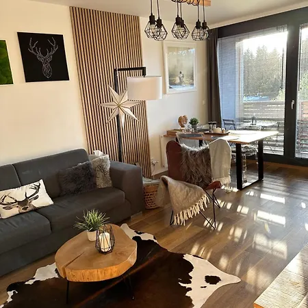 Apartment U Jelena - Rodinny U Lesa S Garazi
